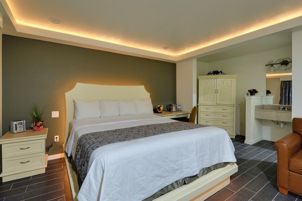 Romantic Inn & Suites Dallas Oda fotoğraf