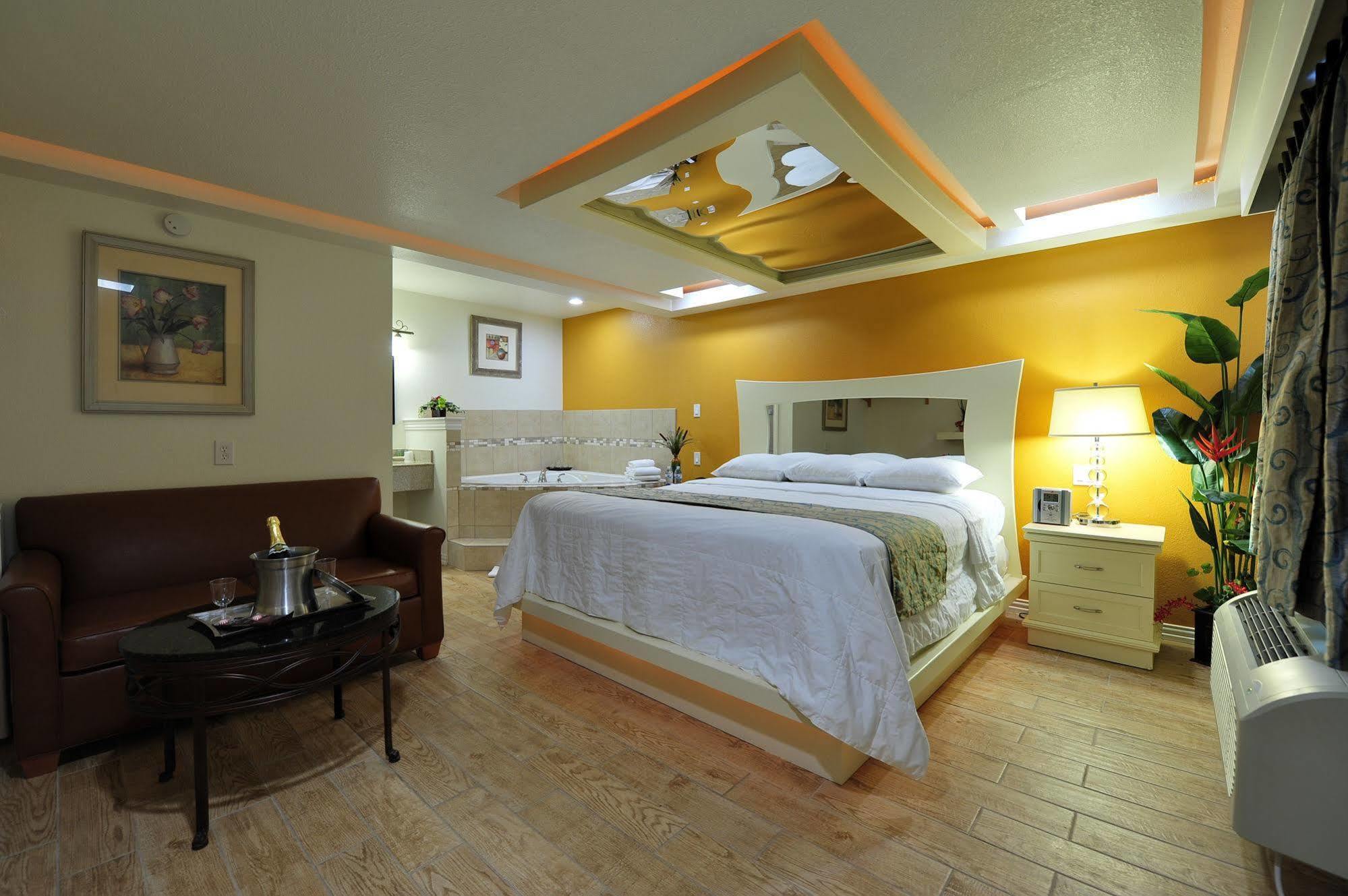 Romantic Inn & Suites Dallas Dış mekan fotoğraf