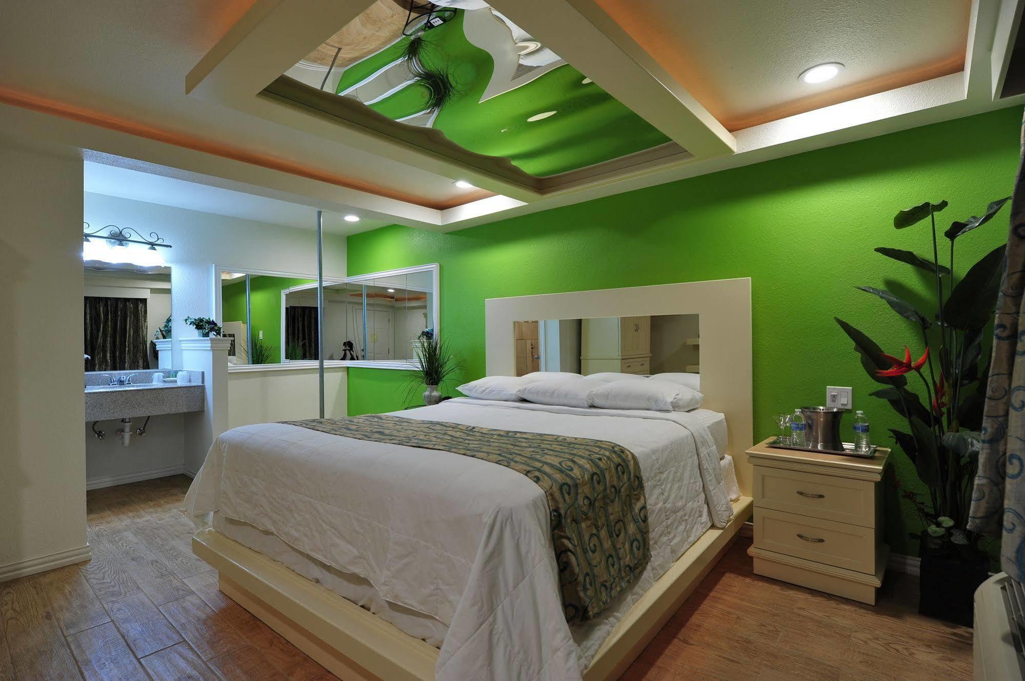 Romantic Inn & Suites Dallas Dış mekan fotoğraf