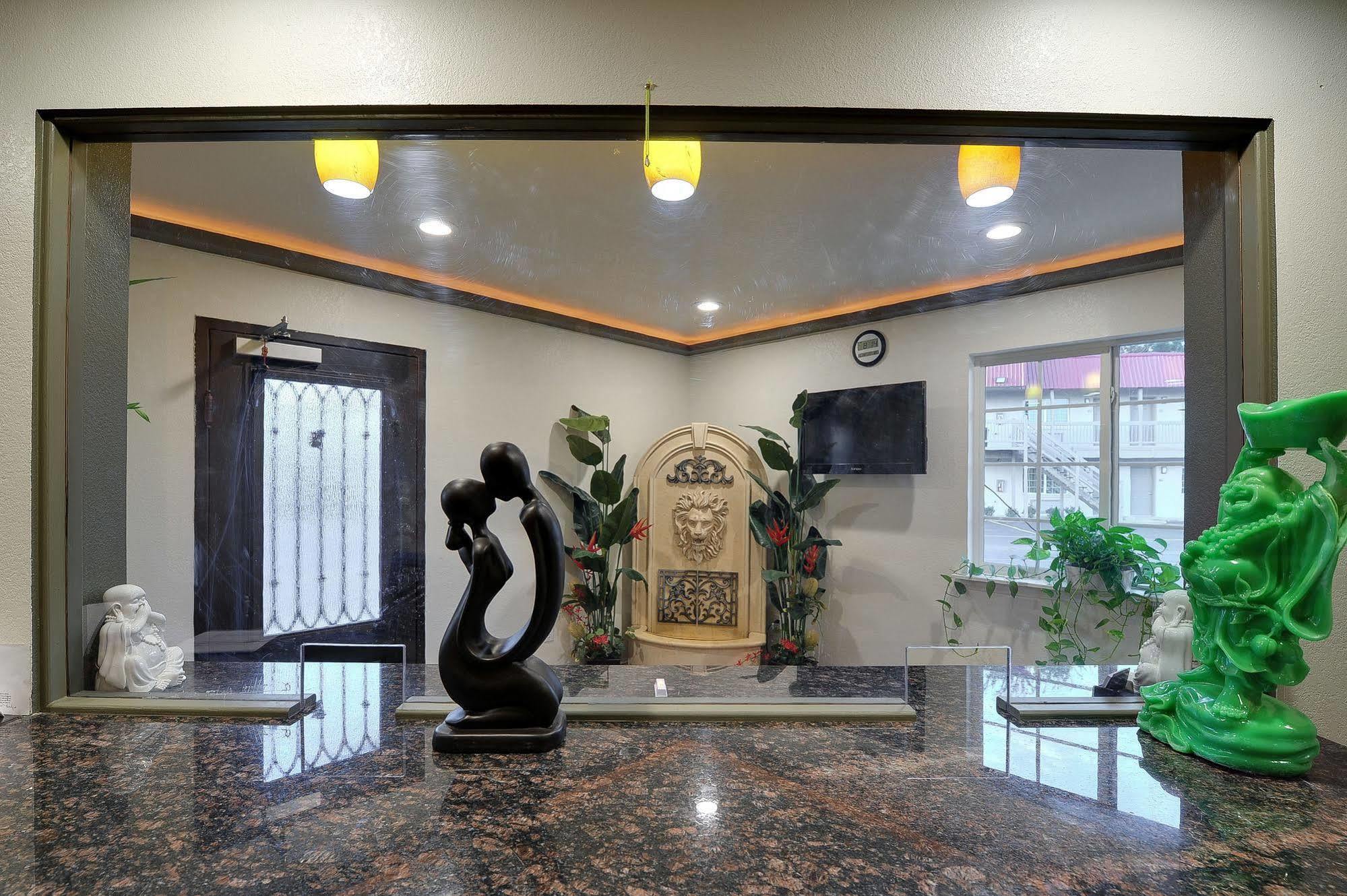 Romantic Inn & Suites Dallas Dış mekan fotoğraf